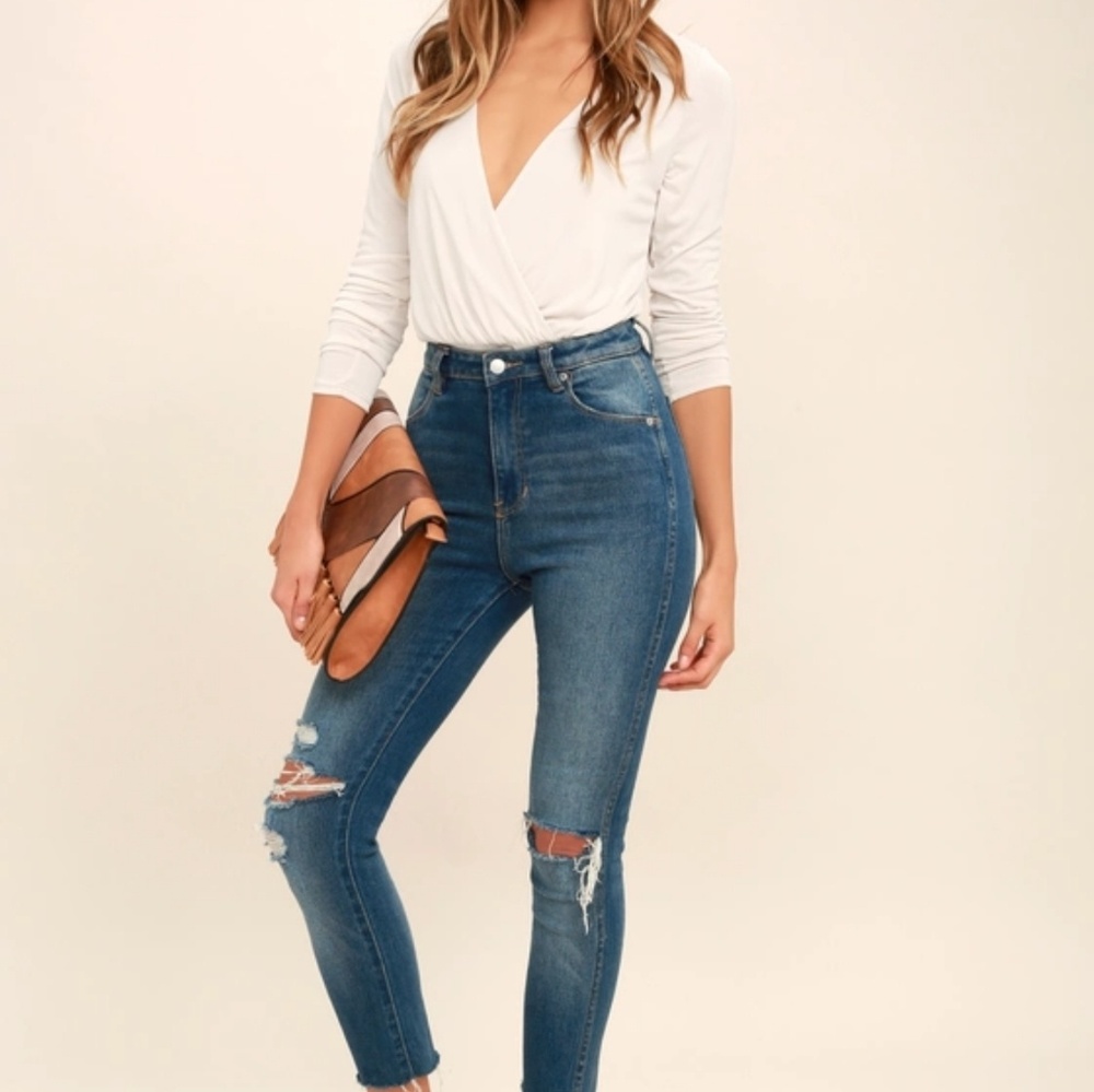 Lulu's light beige body suit